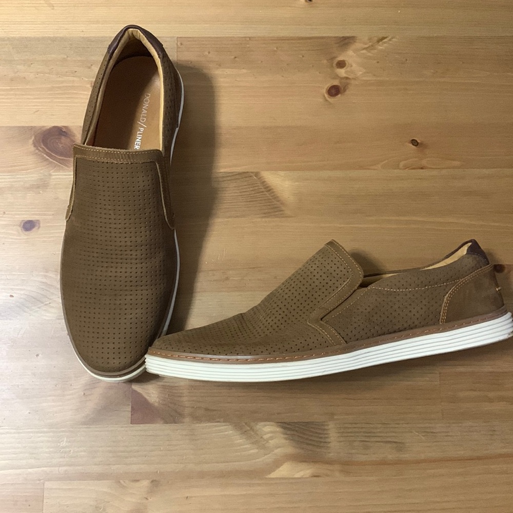 Donald Pliner shoes